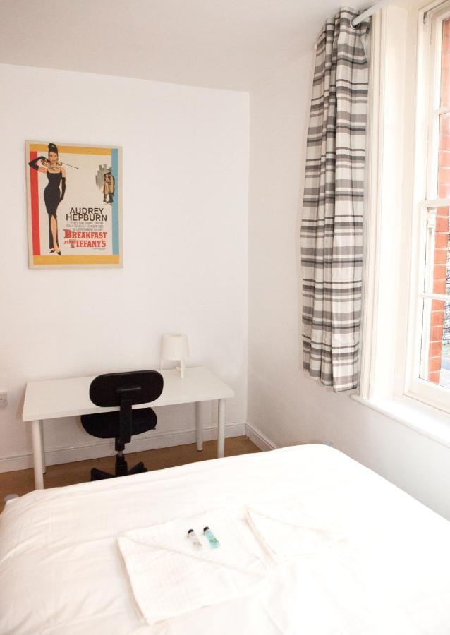 Gasthuis Fieldgate Spacious Londen